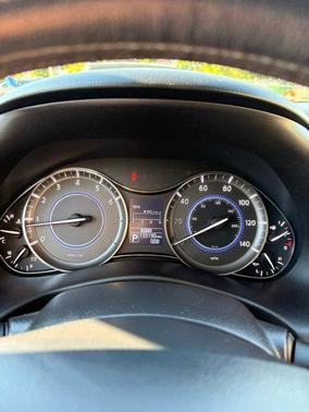 White 2017 INFINITI QX80 Base