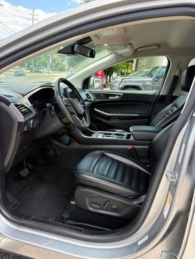 Silver 2022 Ford Edge SEL