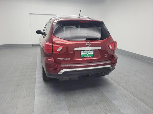 2018 Nissan Pathfinder SL