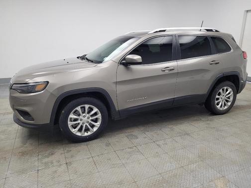 Light Brownstone Pearlcoat 2019 Jeep Cherokee Latitude