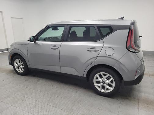 Gray 2025 Kia Soul LX