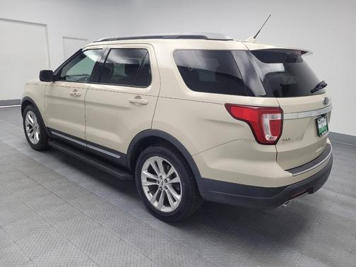 White 2018 Ford Explorer XLT