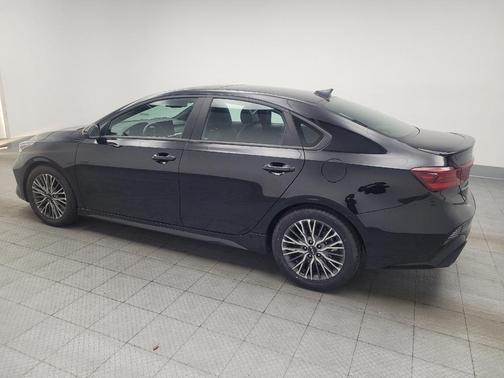 Aurora Black 2024 Kia Forte GT-Line