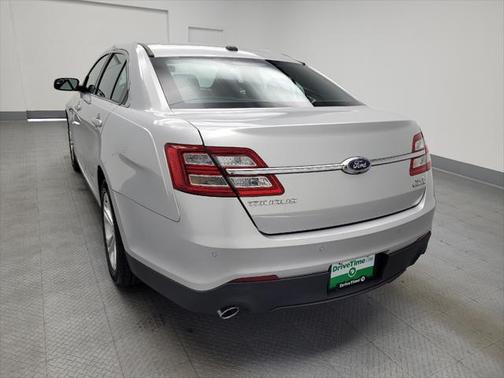 2018 Ford Taurus SEL