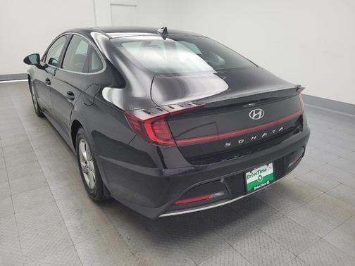 2022 Hyundai SONATA SE