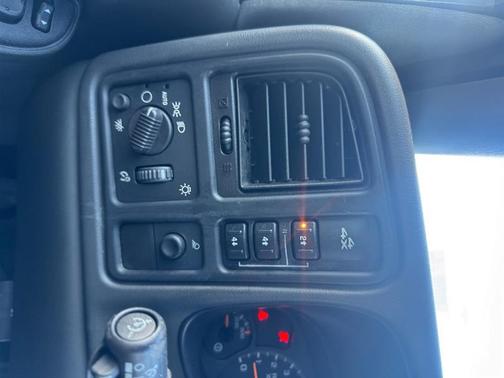 2003 Chevrolet Silverado 2500 LS H/D Extended Cab