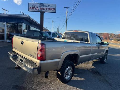 2003 Chevrolet Silverado 2500 LS H/D Extended Cab