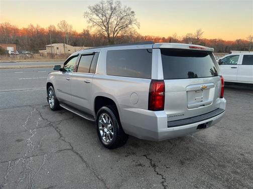 2018 Chevrolet Suburban LT
