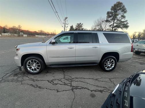 2018 Chevrolet Suburban LT