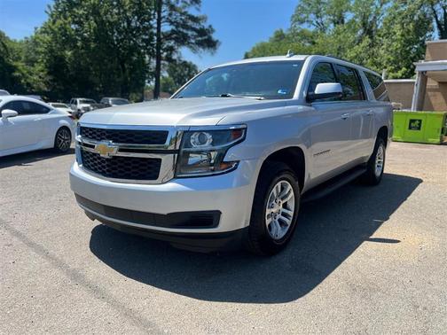 Silver Ice Metallic 2019 Chevrolet Suburban LT
