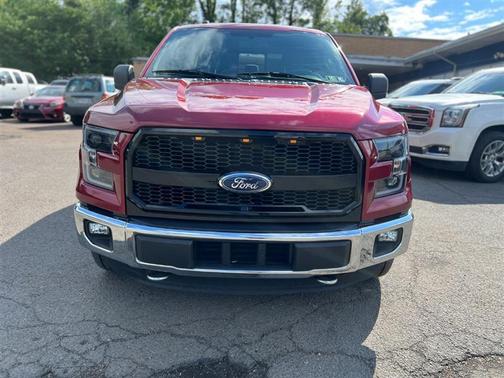 Red 2016 Ford F-150 XLT