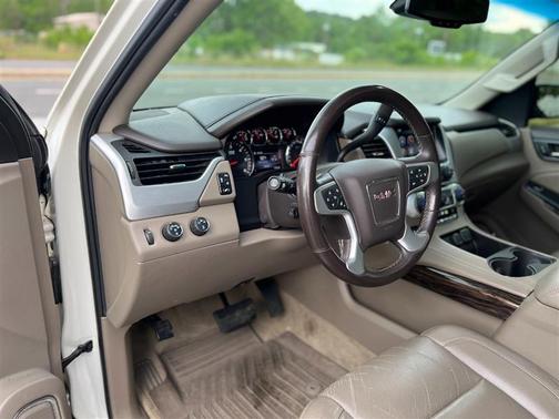 White Diamond Tricoat 2015 GMC Yukon SLT