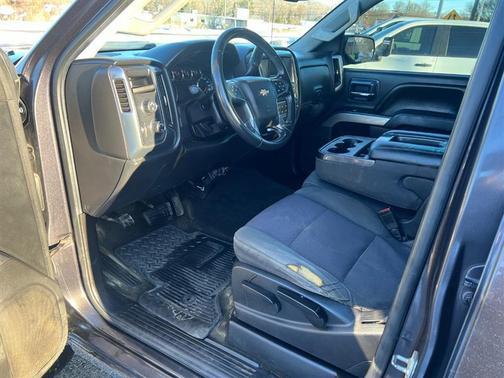 2015 Chevrolet Silverado 2500 Crew Cab V8, Turbo Diesel, 6.6 Liter 4WD