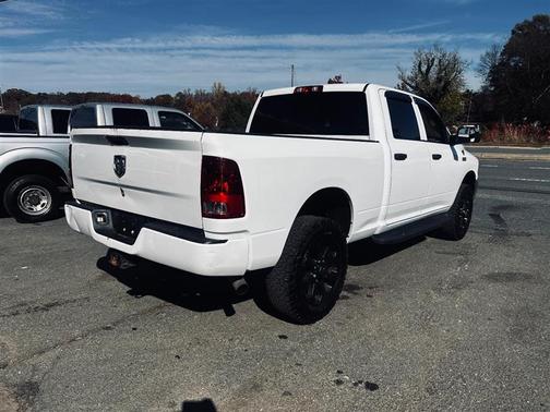 2018 RAM 3500 Tradesman Crew Cab 4x4 6'4' Box