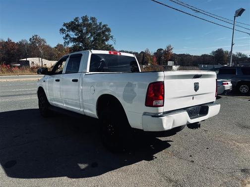 2018 RAM 3500 Tradesman Crew Cab 4x4 6'4' Box