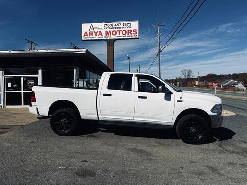 2018 RAM 3500 Tradesman Crew Cab 4x4 6'4' Box