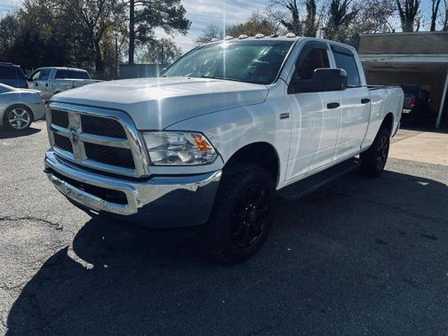 2018 RAM 3500 Tradesman Crew Cab 4x4 6'4' Box