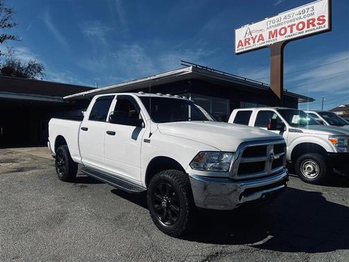 2018 RAM 3500 Tradesman Crew Cab 4x4 6'4' Box