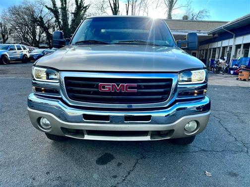 2005 GMC Sierra 1500 SLE Crew Cab