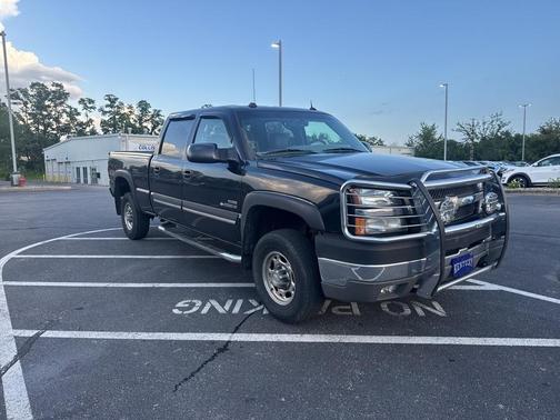 2004 Chevrolet Silverado 2500 LT H/D Crew Cab