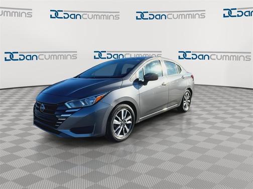 2023 Nissan Versa 1.6 SV
