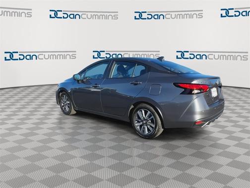 2023 Nissan Versa 1.6 SV