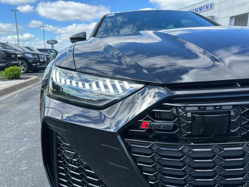 2021 Audi RS 6 Avant 4.0T quattro