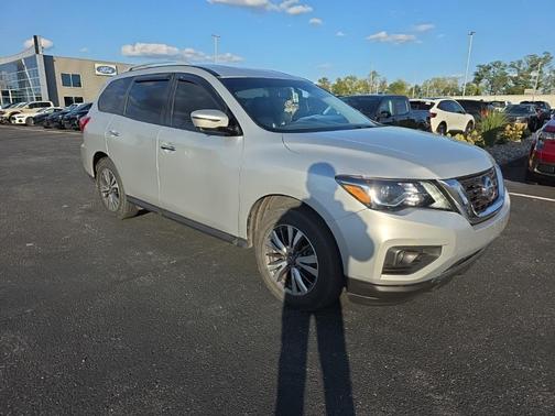 2020 Nissan Pathfinder SL