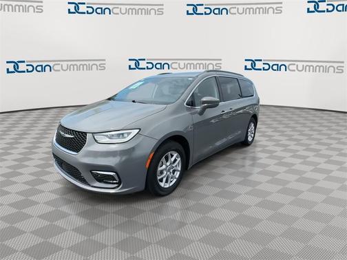 2022 Chrysler Pacifica Touring-L