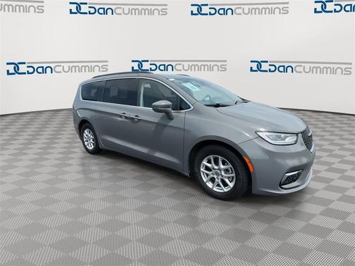 2022 Chrysler Pacifica Touring-L