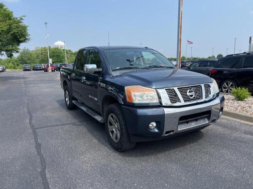 2015 Nissan Titan SV