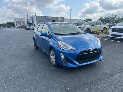 2016 Toyota Prius c Two