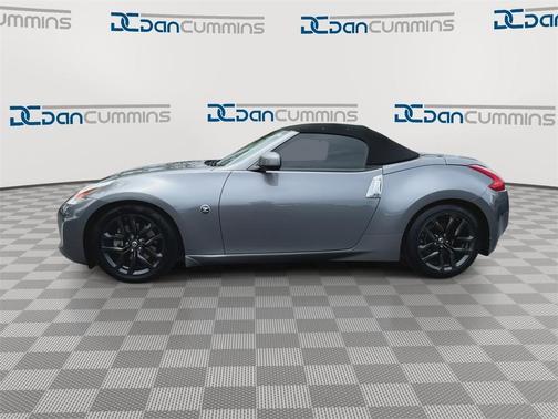 2016 Nissan 370Z Touring