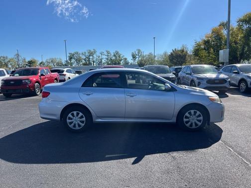 2011 Toyota Corolla LE