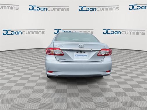 2011 Toyota Corolla LE