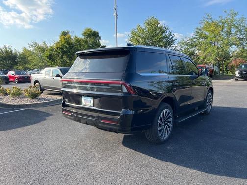 2025 Lincoln Navigator Black Label