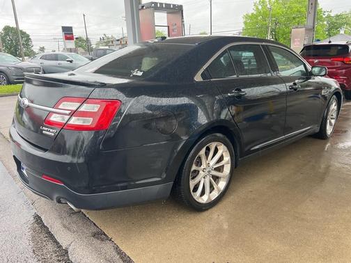 2015 Ford Taurus Limited