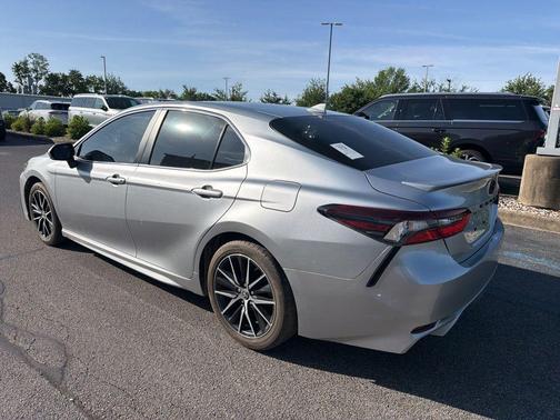 Celestial Silver Metallic 2024 Toyota Camry SE