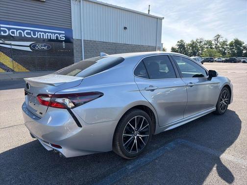 Celestial Silver Metallic 2024 Toyota Camry SE