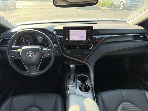 Celestial Silver Metallic 2024 Toyota Camry SE