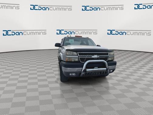 2005 Chevrolet Silverado 2500 LT H/D Crew Cab