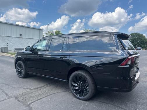 2025 Lincoln Navigator L Reserve