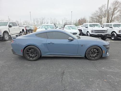 2024 Ford Mustang Dark Horse
