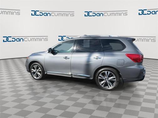 2017 Nissan Pathfinder Platinum