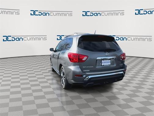 2017 Nissan Pathfinder Platinum