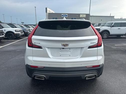 2021 Cadillac XT4 Premium Luxury