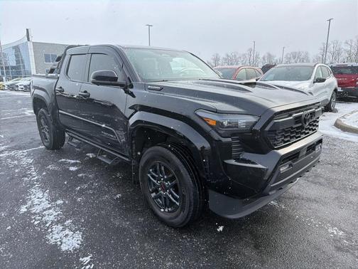 2025 Toyota Tacoma Hybrid TRD