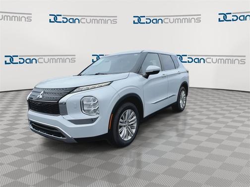 2022 Mitsubishi Outlander ES