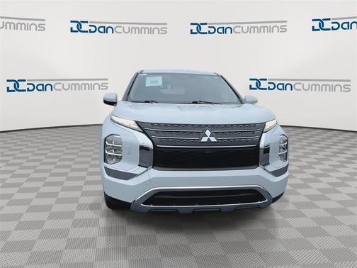 2022 Mitsubishi Outlander ES