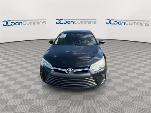 2016 Toyota Camry XLE